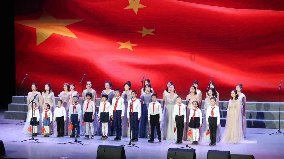 救援菠萝舞者